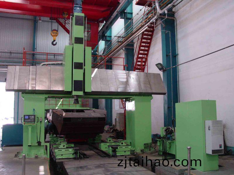 數(shu)控龍(long)門鏜(tang)銑(xian)牀