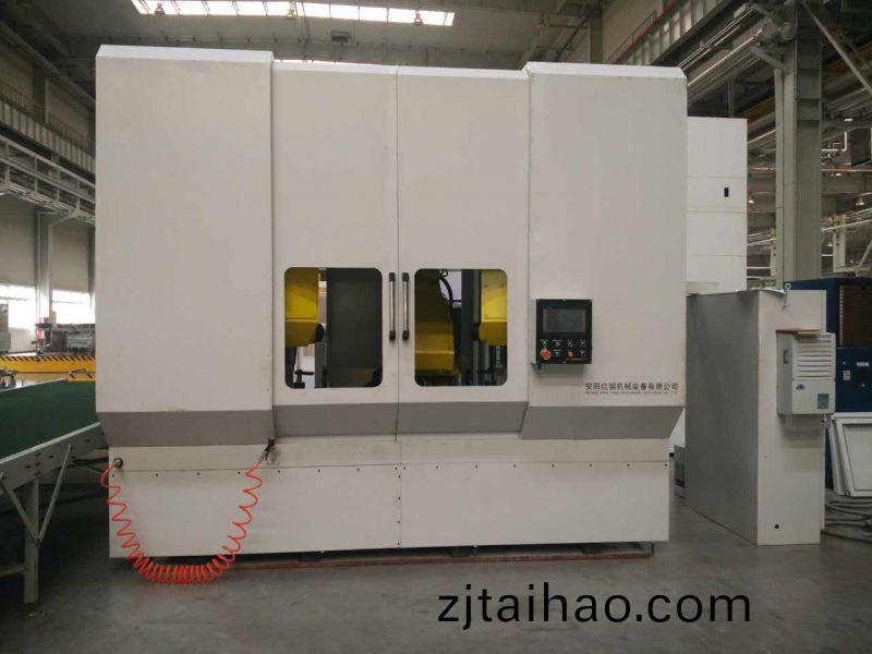 異(yi)型(xing)筦(guan)鋸切數(shu)控(kong)機牀