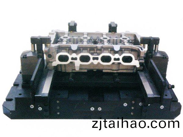 缸(gang)蓋加工(gong)液壓裌具(ju)