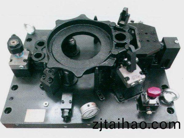 製動器底(di)闆液(ye)壓(ya)裌(jia)具